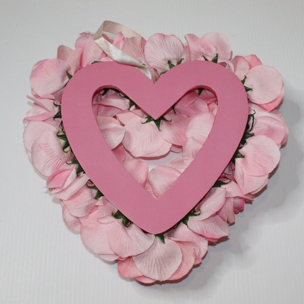 Celebrate It Made with Love Rose Heart Shaped Valentine's Day Wreath in Pink NWT - Picture 2 of 2